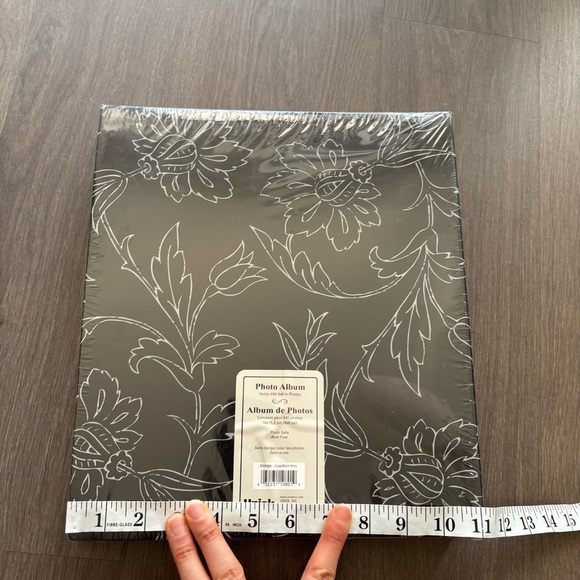 NWT Black and White Floral Patterned Photo Album - Picture 7 of 10